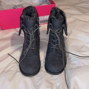 JustFab grey Elenora Hestyr boots size 8 1/2